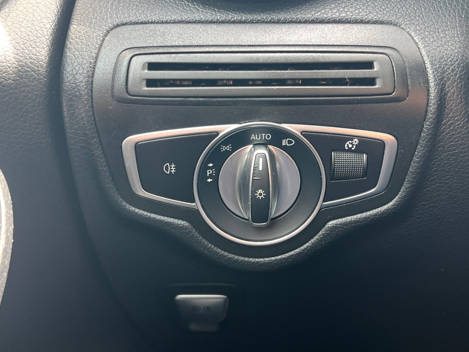 Certified 2022 Mercedes-Benz GLC 300 image 27