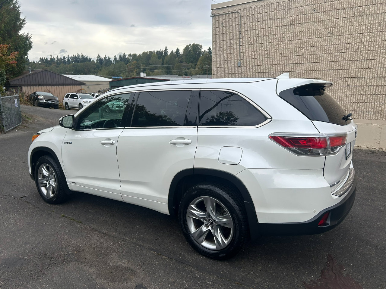 Used 2016 Toyota Highlander Limited Platinum image 7