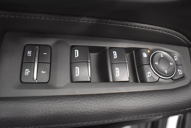 Used 2024 GMC Yukon Denali AWD/4WD image 21