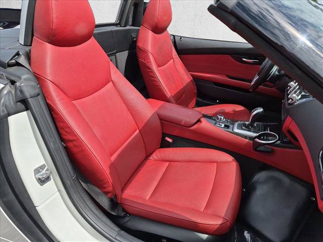Used 2014 BMW Z4 sDrive28i RWD image 17