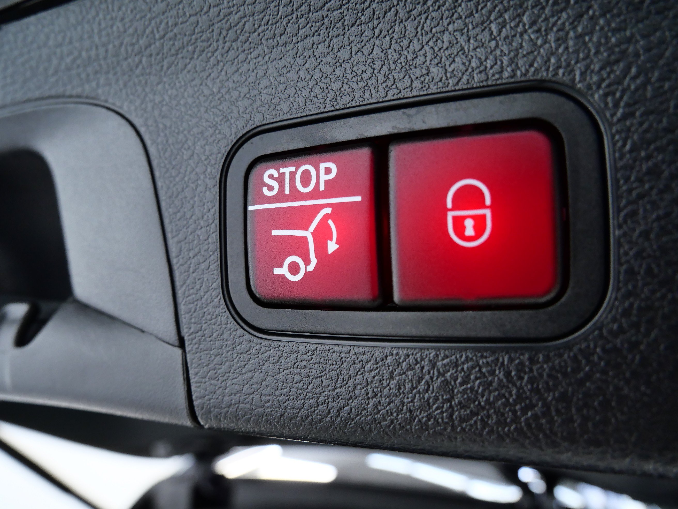Used 2025 Mercedes-Benz GLS 450 4MATIC image 8