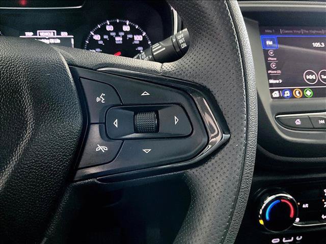 Used 2023 Chevrolet TrailBlazer LT FWD image 21