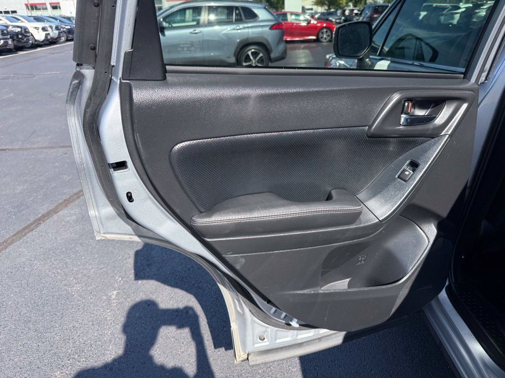 Used 2018 Subaru Forester 2.5i Limited AWD/4WD image 15