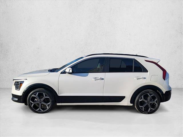 Used 2023 Kia Niro SX Touring image 11
