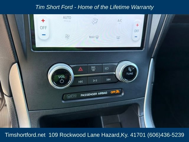 Used 2022 Ford Edge SE w/ Black Appearance Package AWD/4WD image 16
