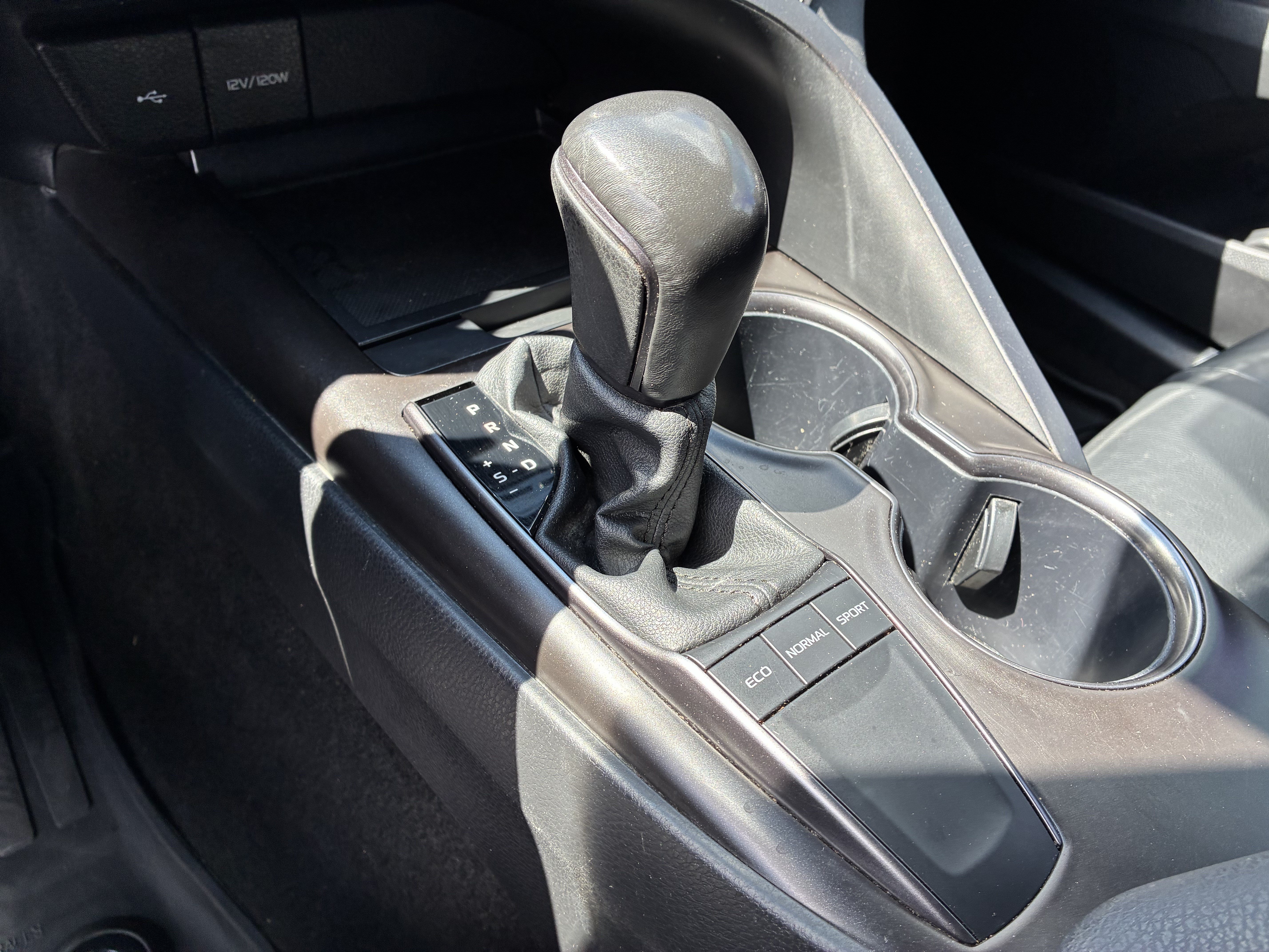 Used 2024 Toyota Camry SE FWD image 30