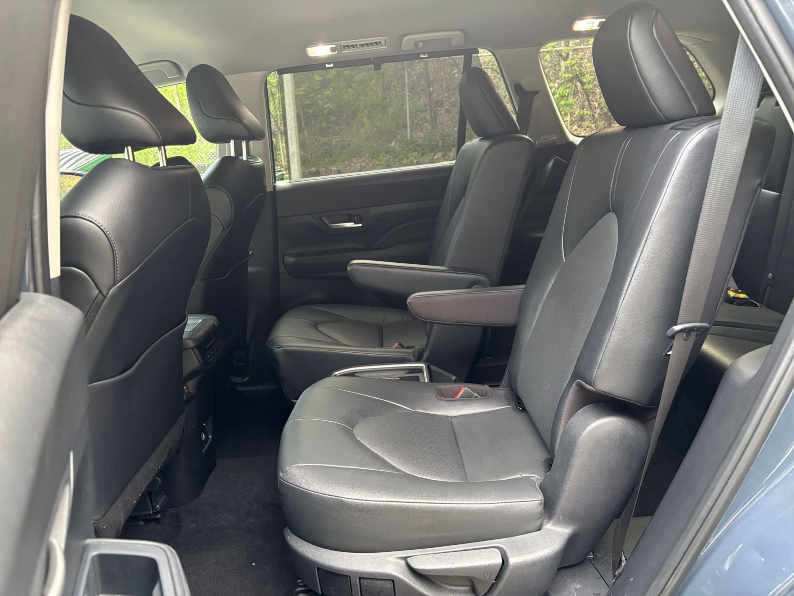 Used 2025 Toyota Grand Highlander FWD image 29