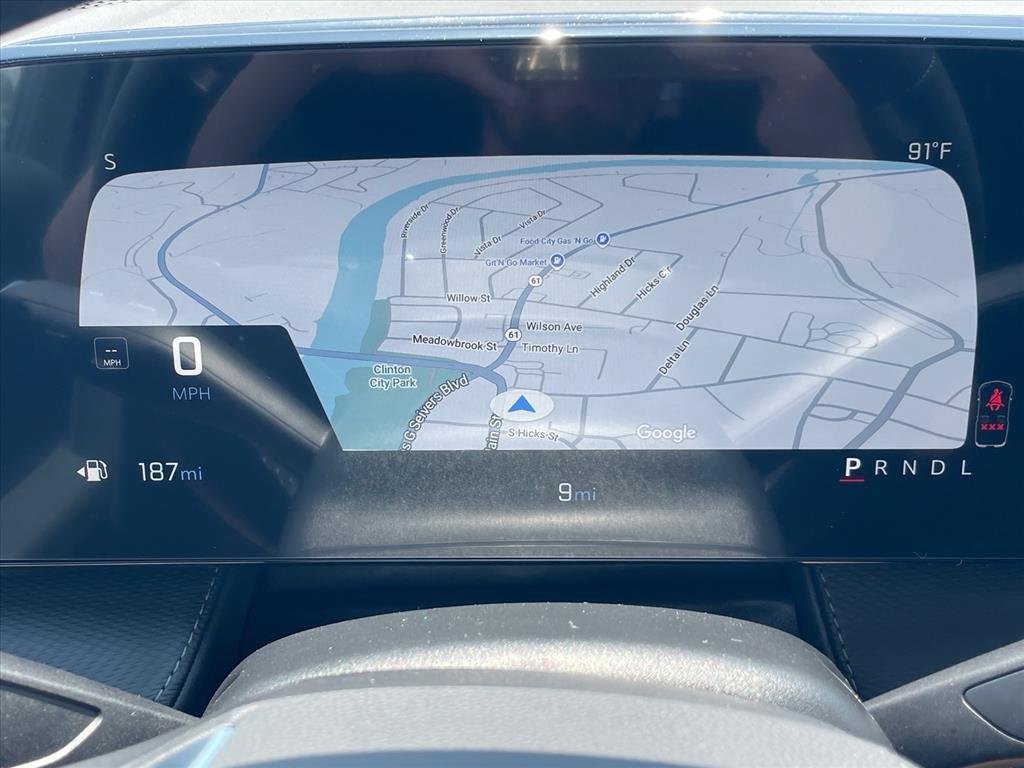 New 2026 Chevrolet Equinox LT w/ Safety and Technology Package FWD image 11
