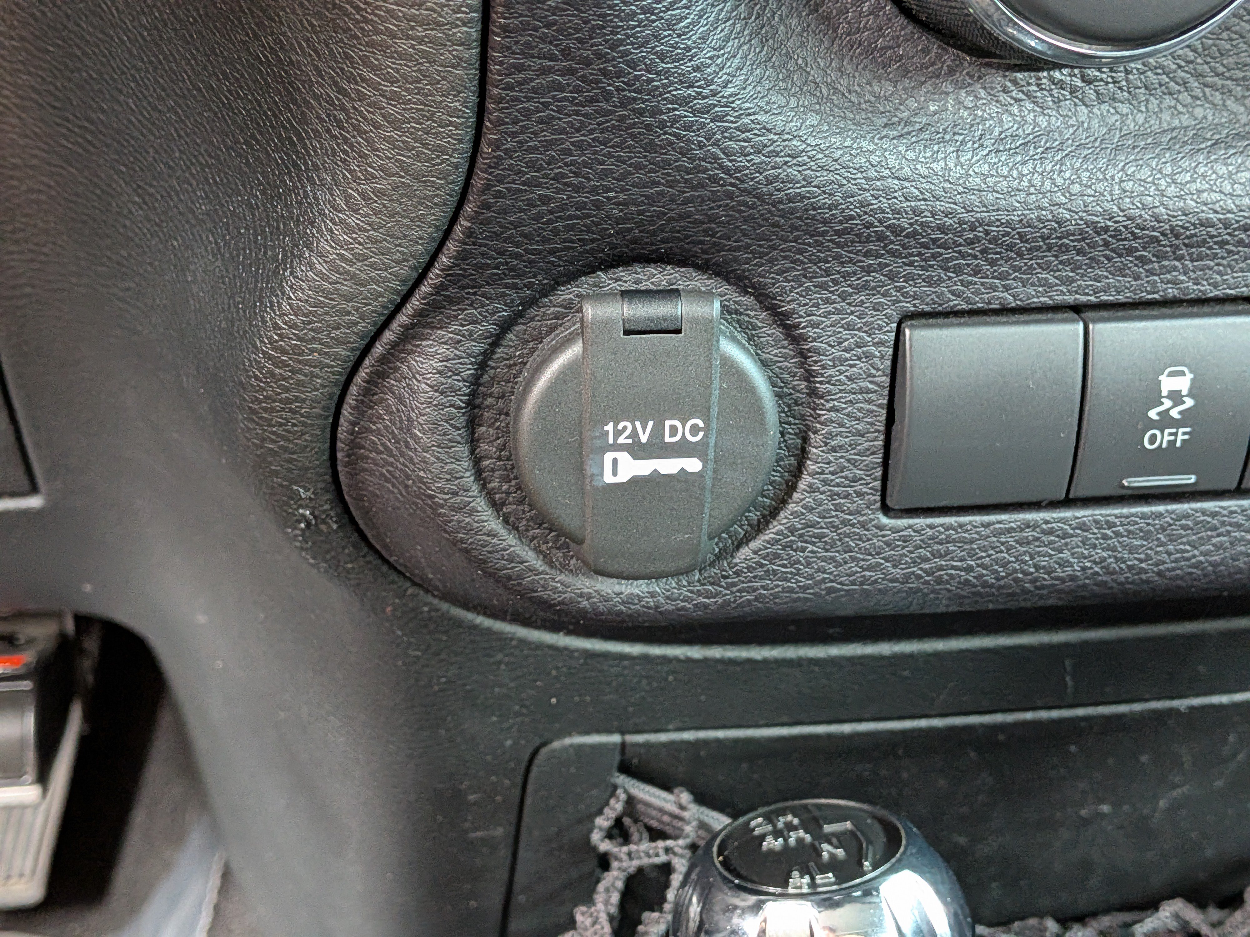 Used 2016 Jeep Wrangler Unlimited Sport w/ Connectivity Group AWD/4WD image 29