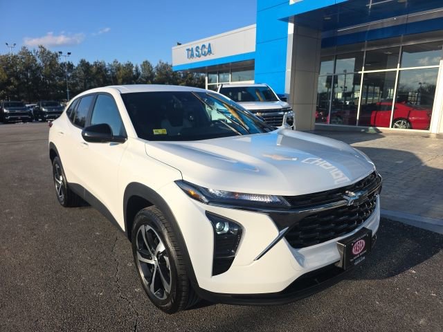 Used 2024 Chevrolet Trax RS