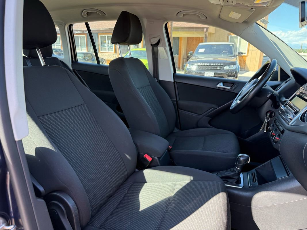 Used 2013 Volkswagen Tiguan S image 27
