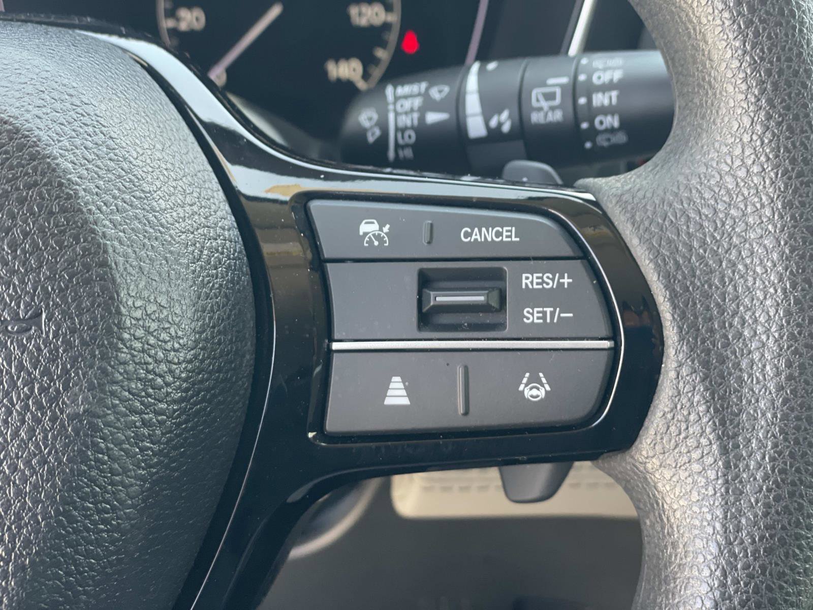 Certified 2024 Honda Pilot LX image 5