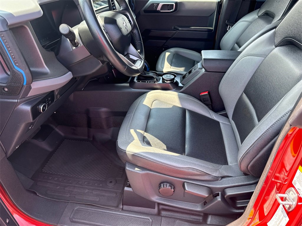 Certified 2024 Ford Bronco Black Diamond image 9