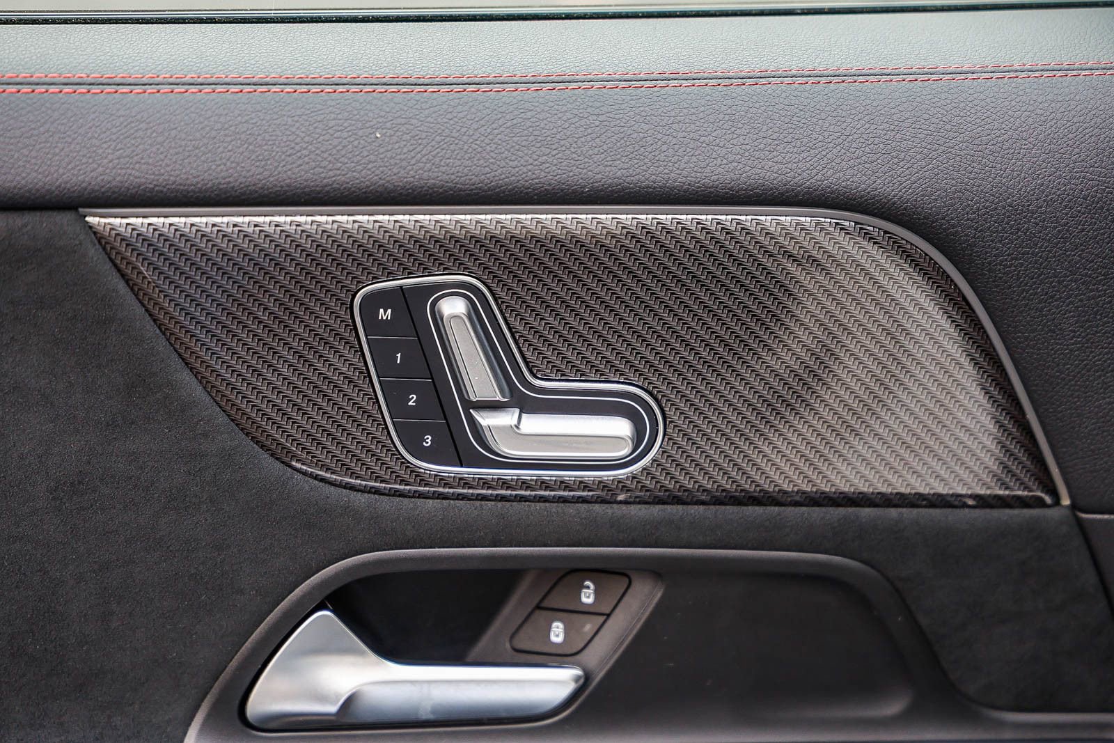 Certified 2025 Mercedes-Benz GLA 250 4MATIC image 22