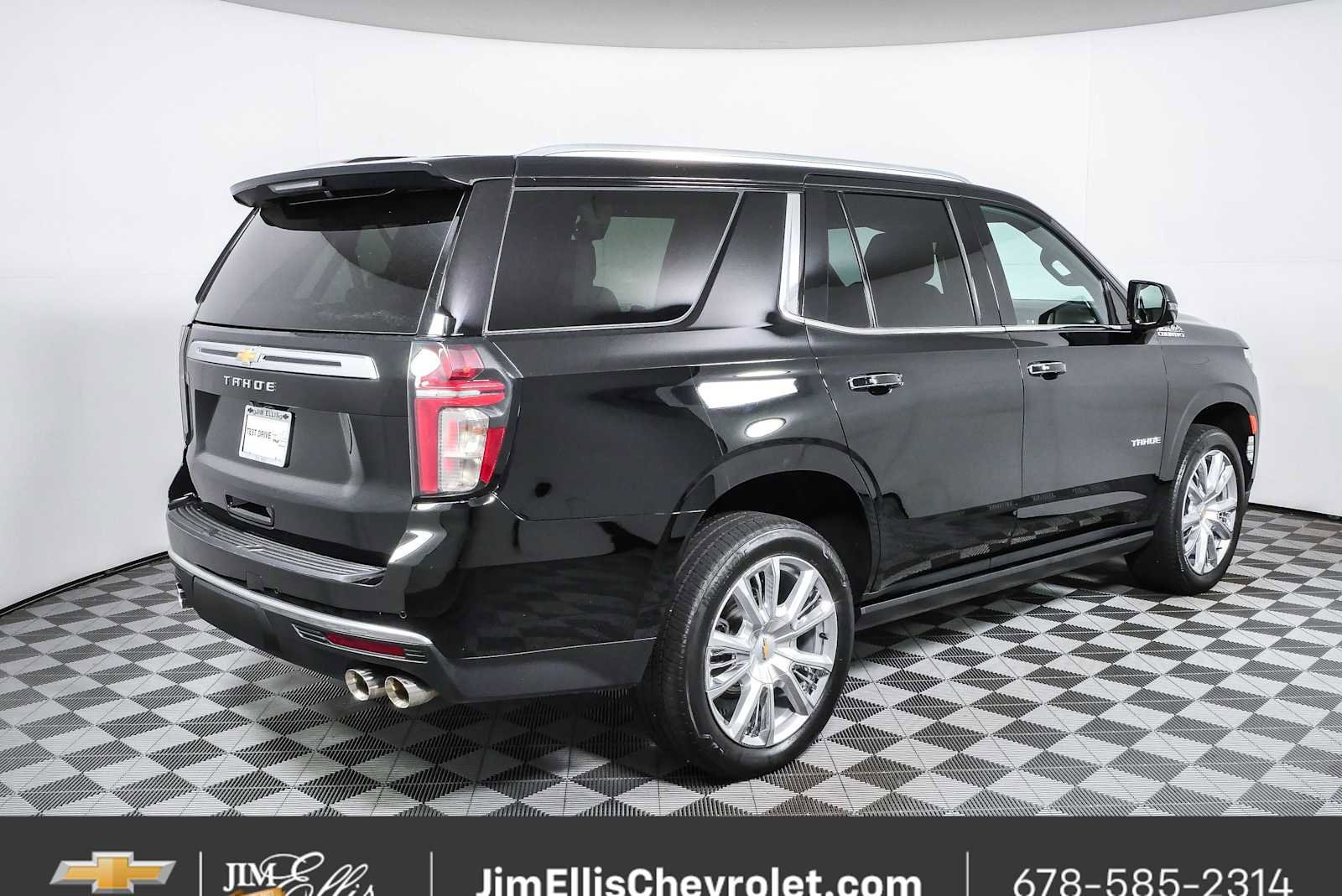 Certified 2023 Chevrolet Tahoe High Country w/ Premium Package 2 AWD/4WD image 3