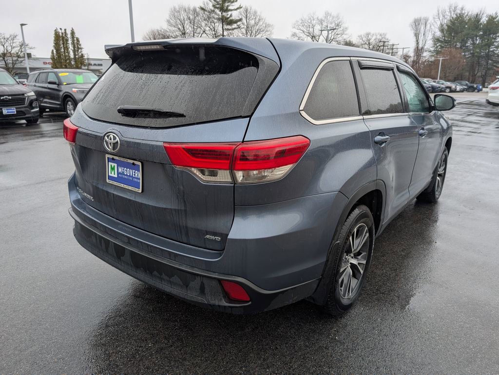Used 2019 Toyota Highlander LE image 5