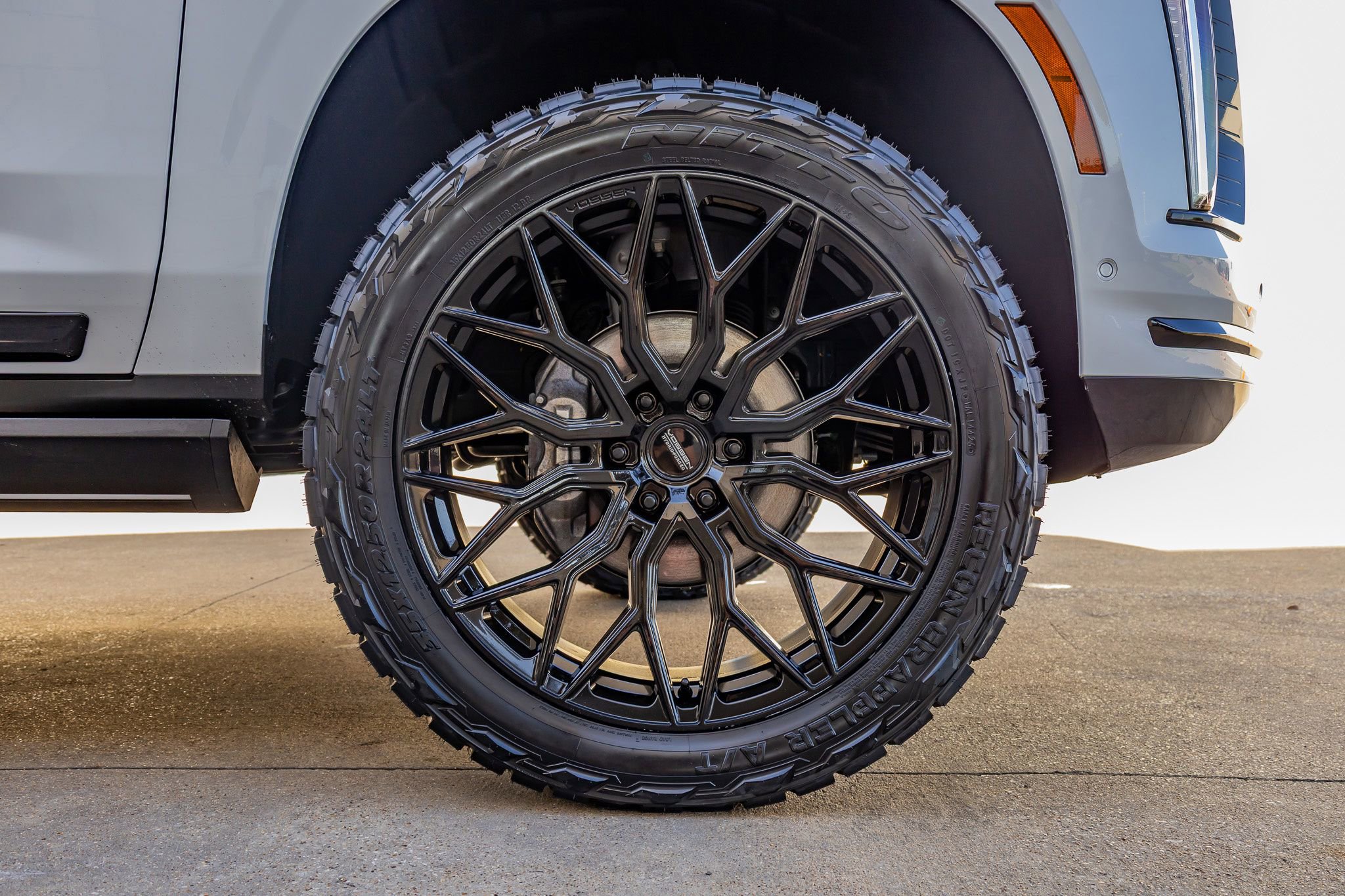 Used 2026 Cadillac Escalade Platinum Sport w/ LPO, ONYX Package image 12