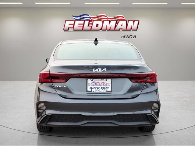 Used 2023 Kia Forte LXS w/ LXS Technology Package FWD image 4