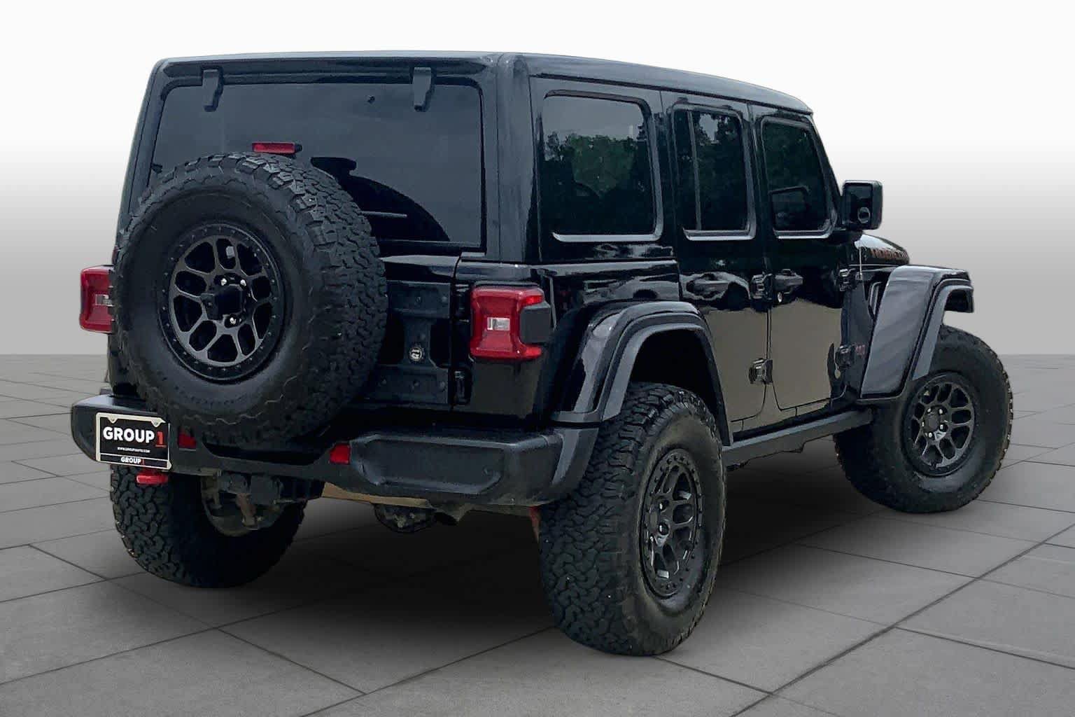 Used 2021 Jeep Wrangler Unlimited Rubicon w/ Xtreme Recon 35" Tire Package AWD/4WD image 13