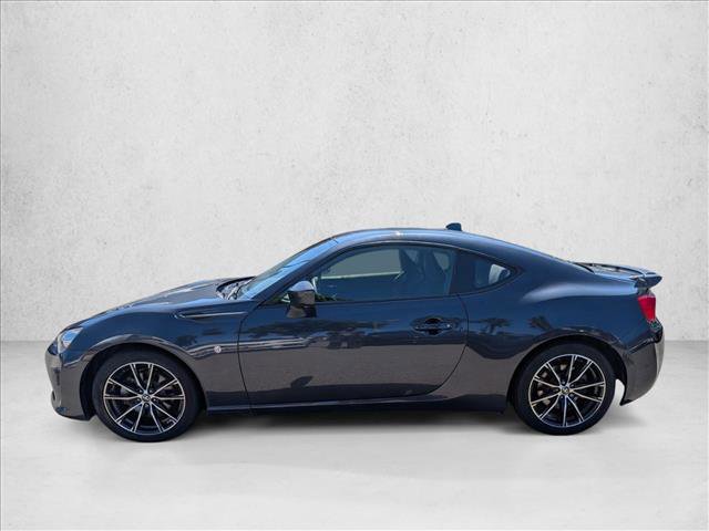 Used 2018 Toyota 86 RWD image 9