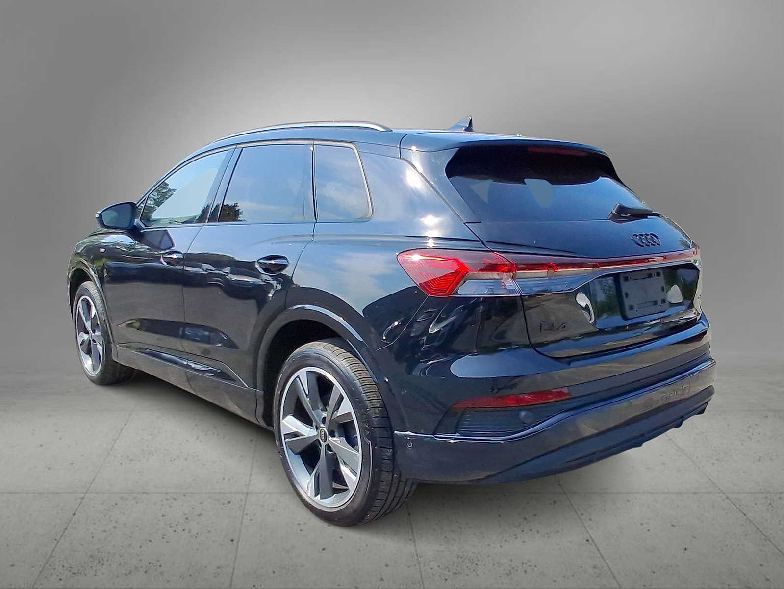 Used 2023 Audi Q4 e-tron Prestige w/ Black Optic Package AWD/4WD image 6