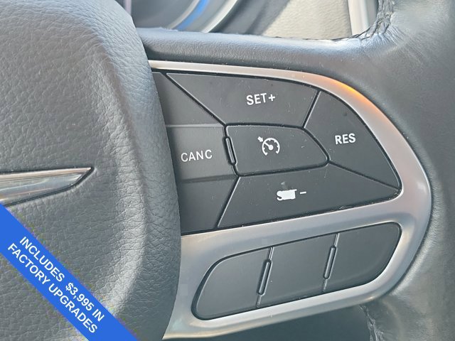 Used 2021 Chrysler 300 Touring L RWD image 27