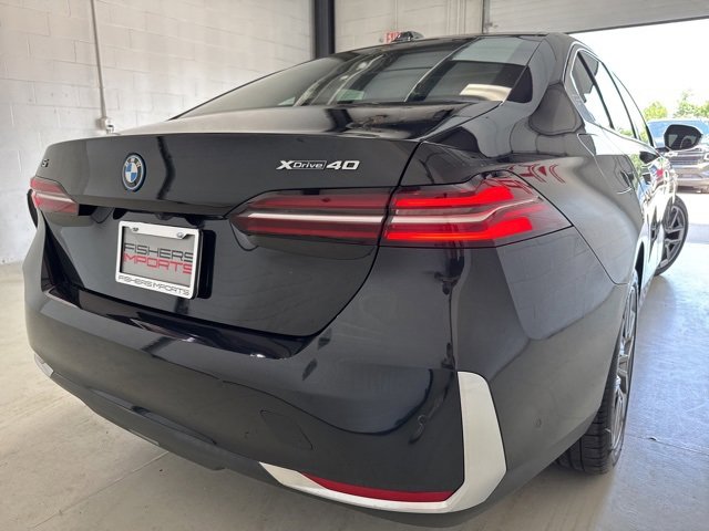 Used 2025 BMW i5 xDrive40 w/ Premium Package image 7