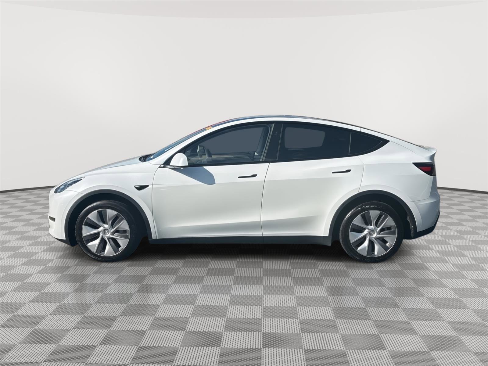 Used 2023 Tesla Model Y Long Range image 8