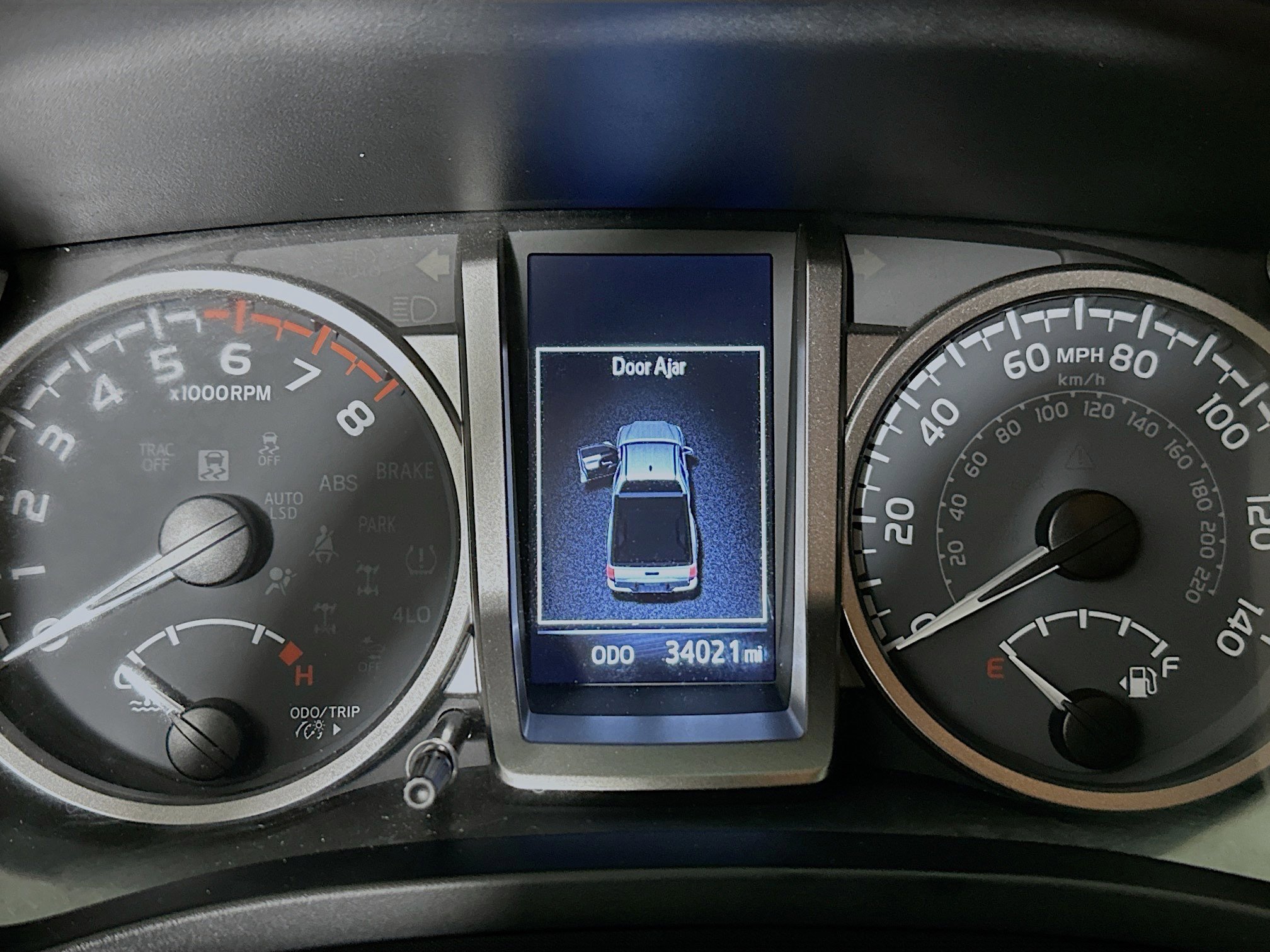 Used 2023 Toyota Tacoma SR5 w/ SR5 Appearance Package image 19