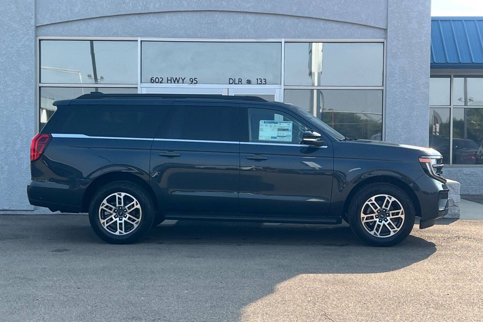 New 2025 Ford Expedition Max Active image 3