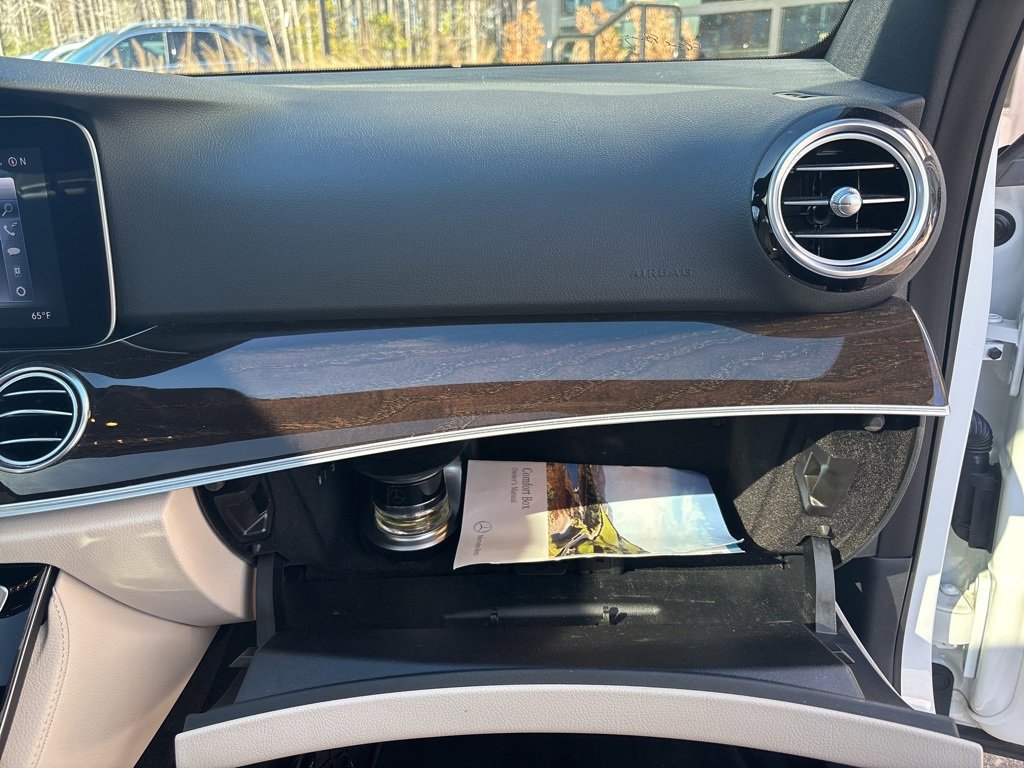 Used 2017 Mercedes-Benz E 300 image 26