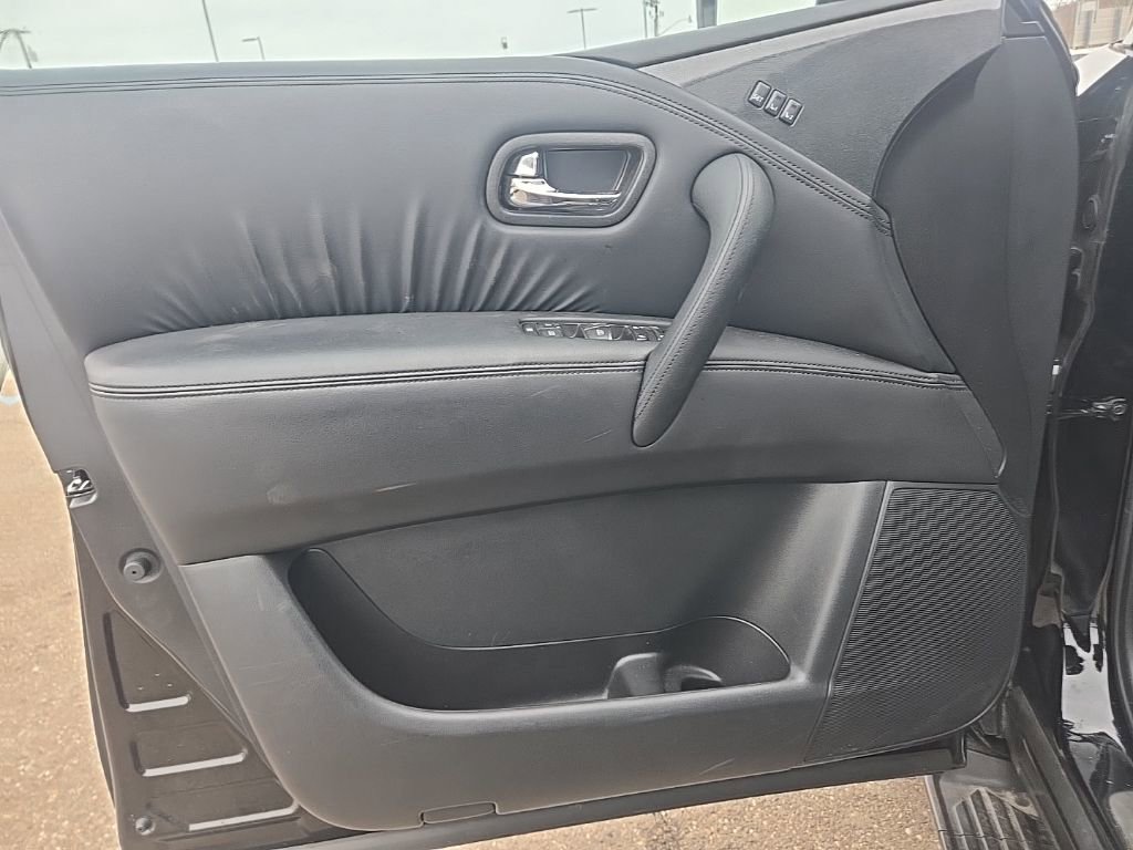 Used 2024 Nissan Armada SL w/ Midnight Edition Package image 11