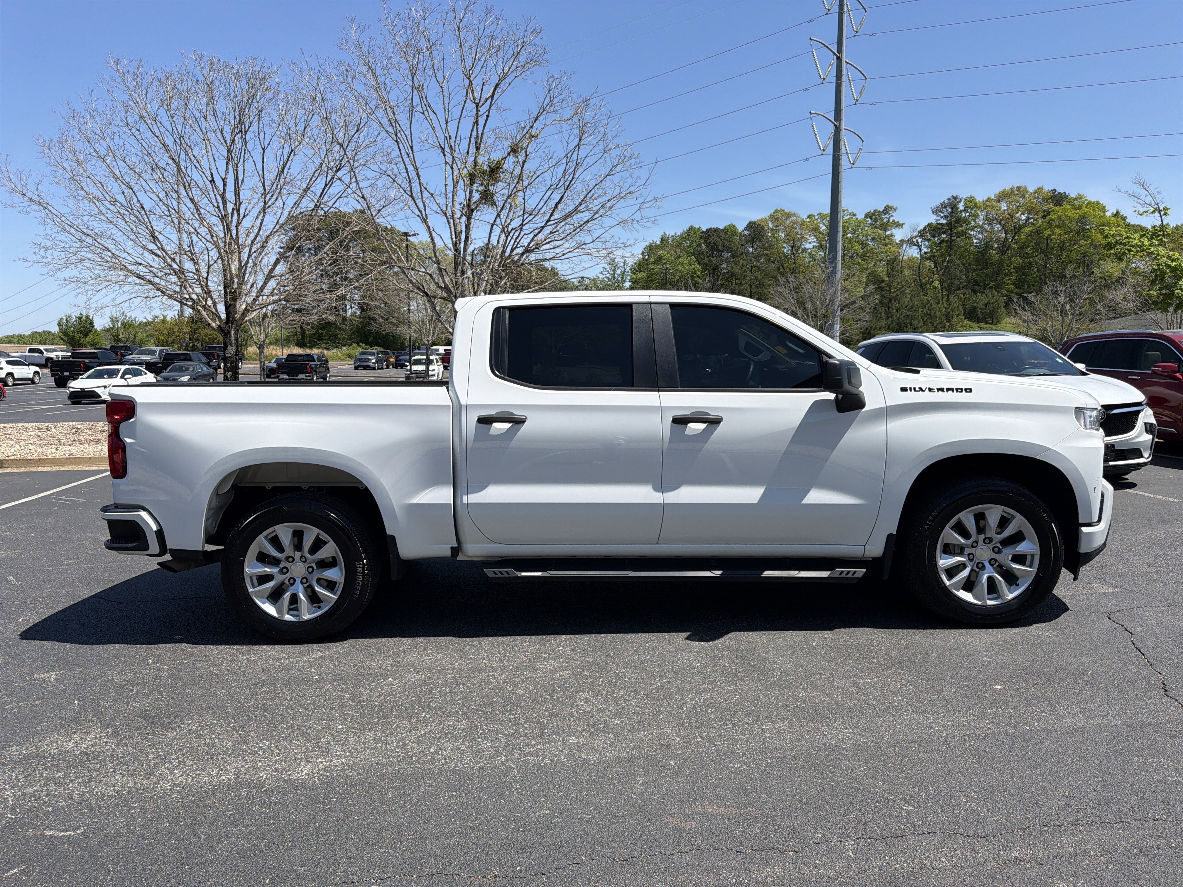 Used 2022 Chevrolet Silverado 1500 Custom w/ LPO, Dark Essentials Package RWD image 4
