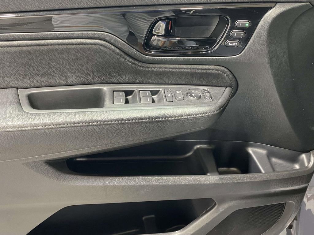 Used 2023 Honda Odyssey Touring image 20