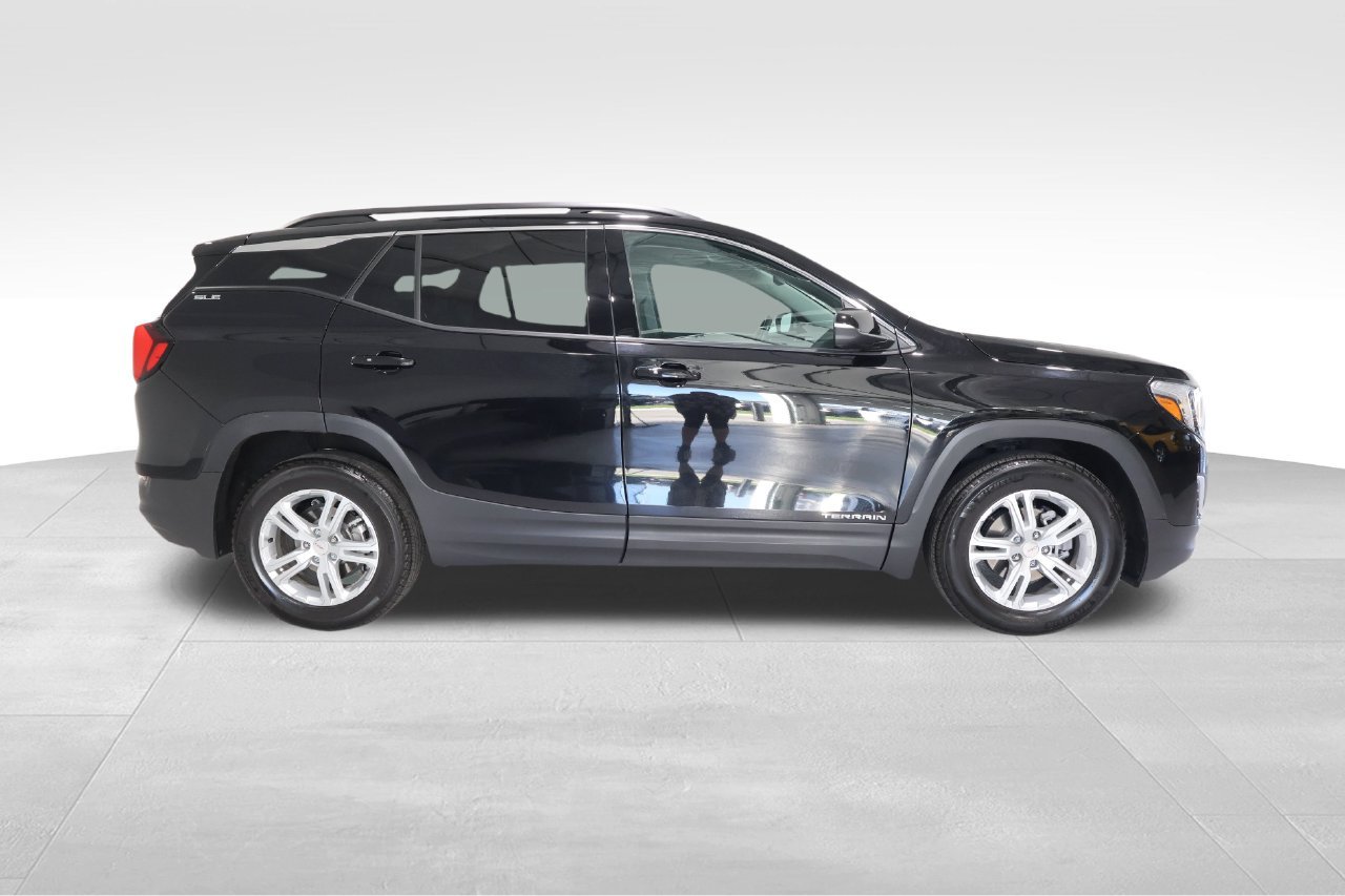 Used 2020 GMC Terrain SLE w/ Driver Convenience Package FWD image 5