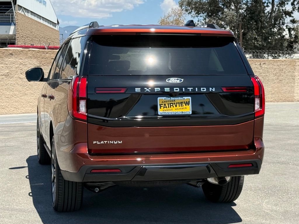 New 2027 Ford Expedition Platinum w/ Platinum Ultimate Package AWD/4WD image 4