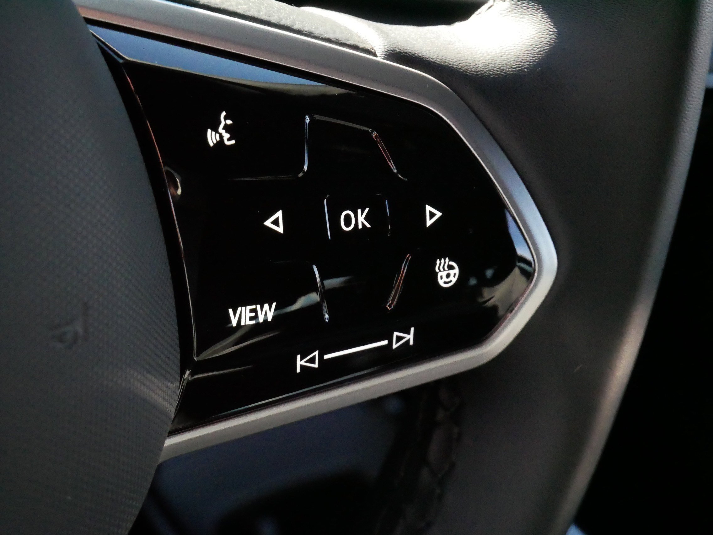 Certified 2025 Volkswagen ID.4 Pro S image 24