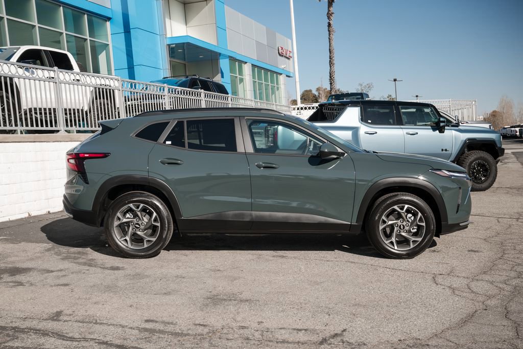 New 2026 Chevrolet Trax LT w/ Driver Confidence Package FWD image 4