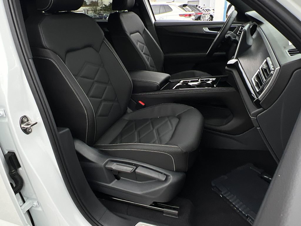 New 2026 Volkswagen Atlas Cross Sport SE image 10