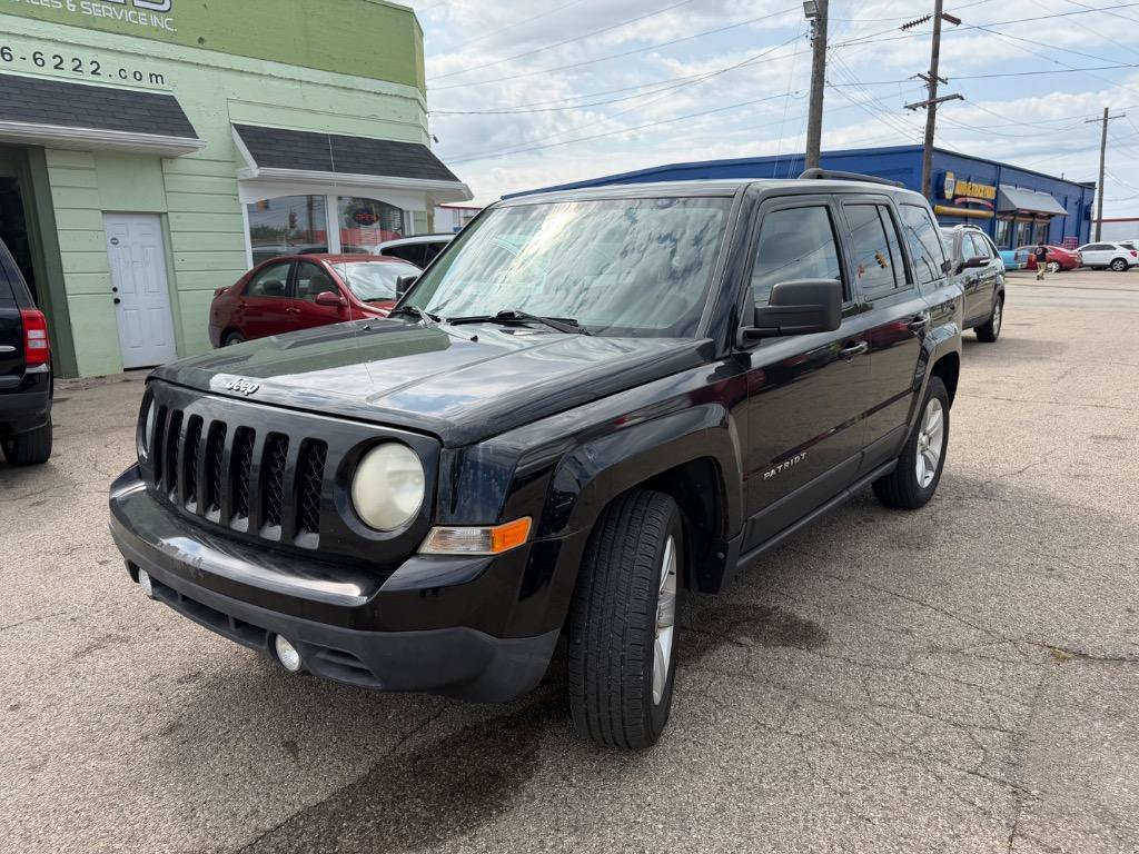 Used 2014 Jeep Patriot Latitude AWD/4WD image 1