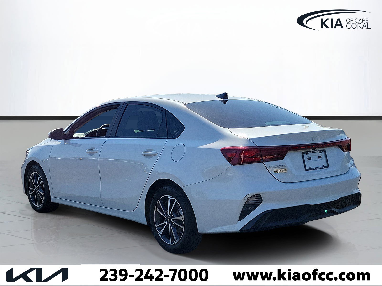 Certified 2023 Kia Forte LXS FWD image 4
