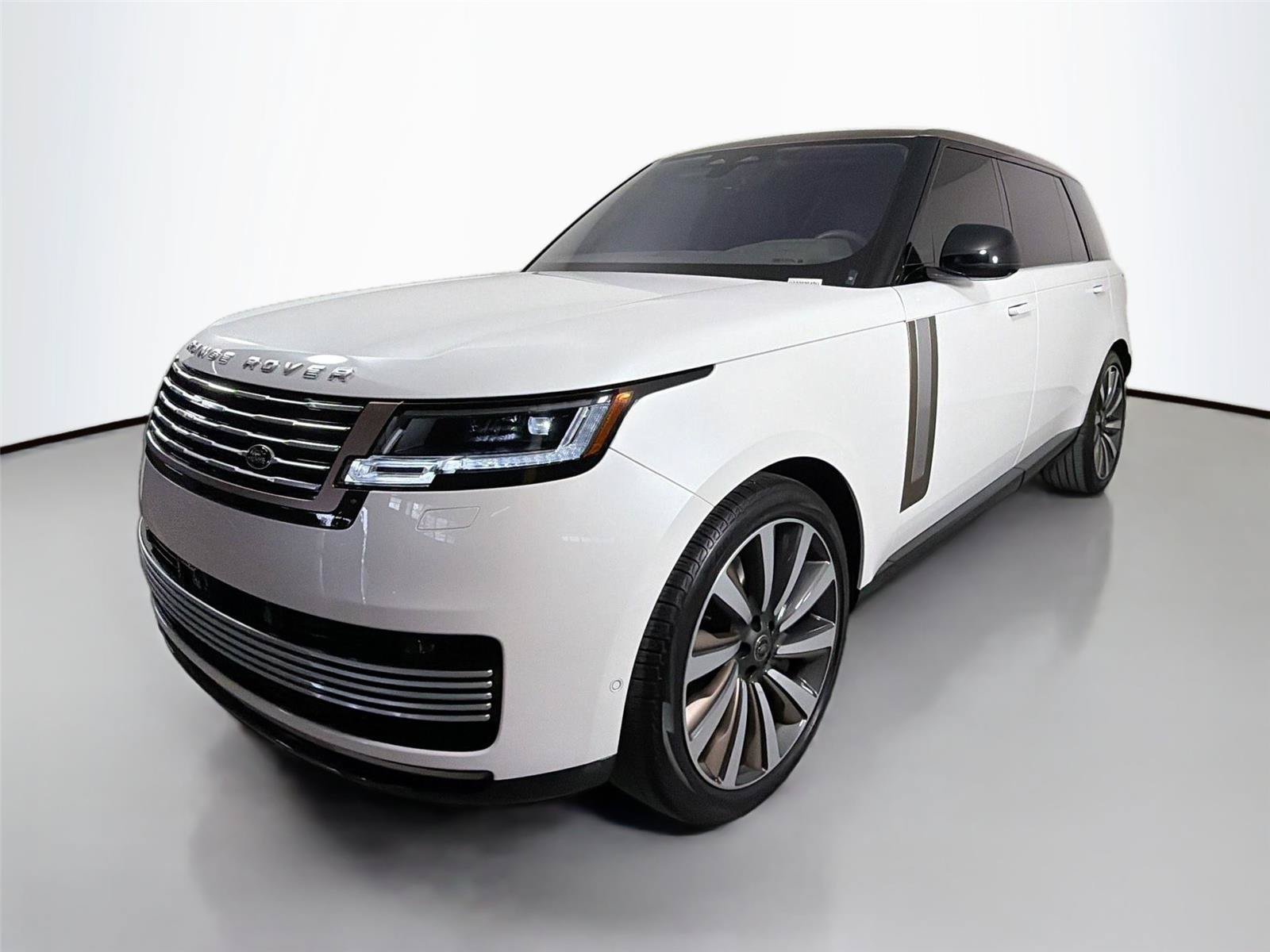 Certified 2022 Land Rover Range Rover SV AWD/4WD image 1