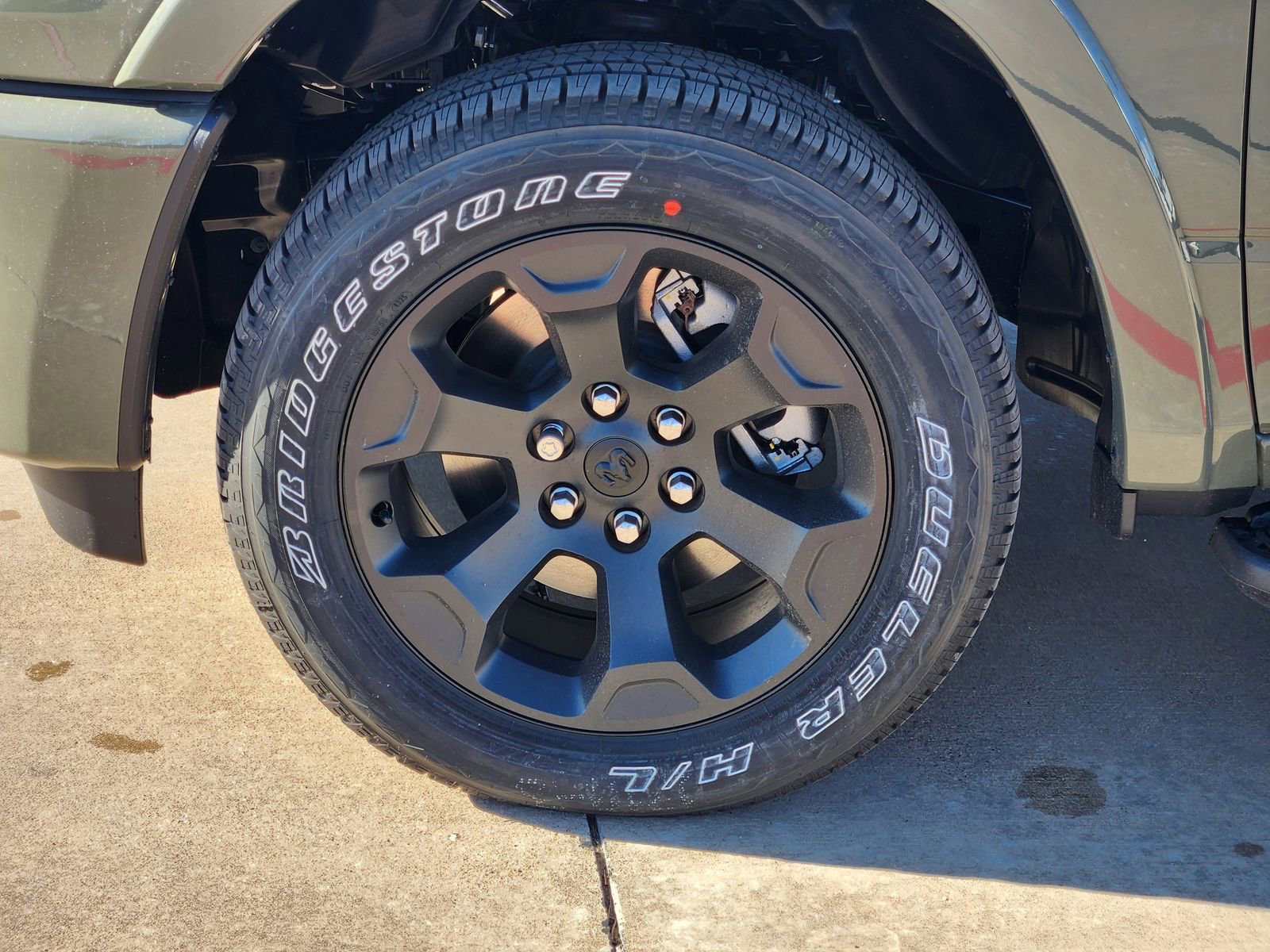 New 2026 RAM 1500 4x4 Crew Cab image 11