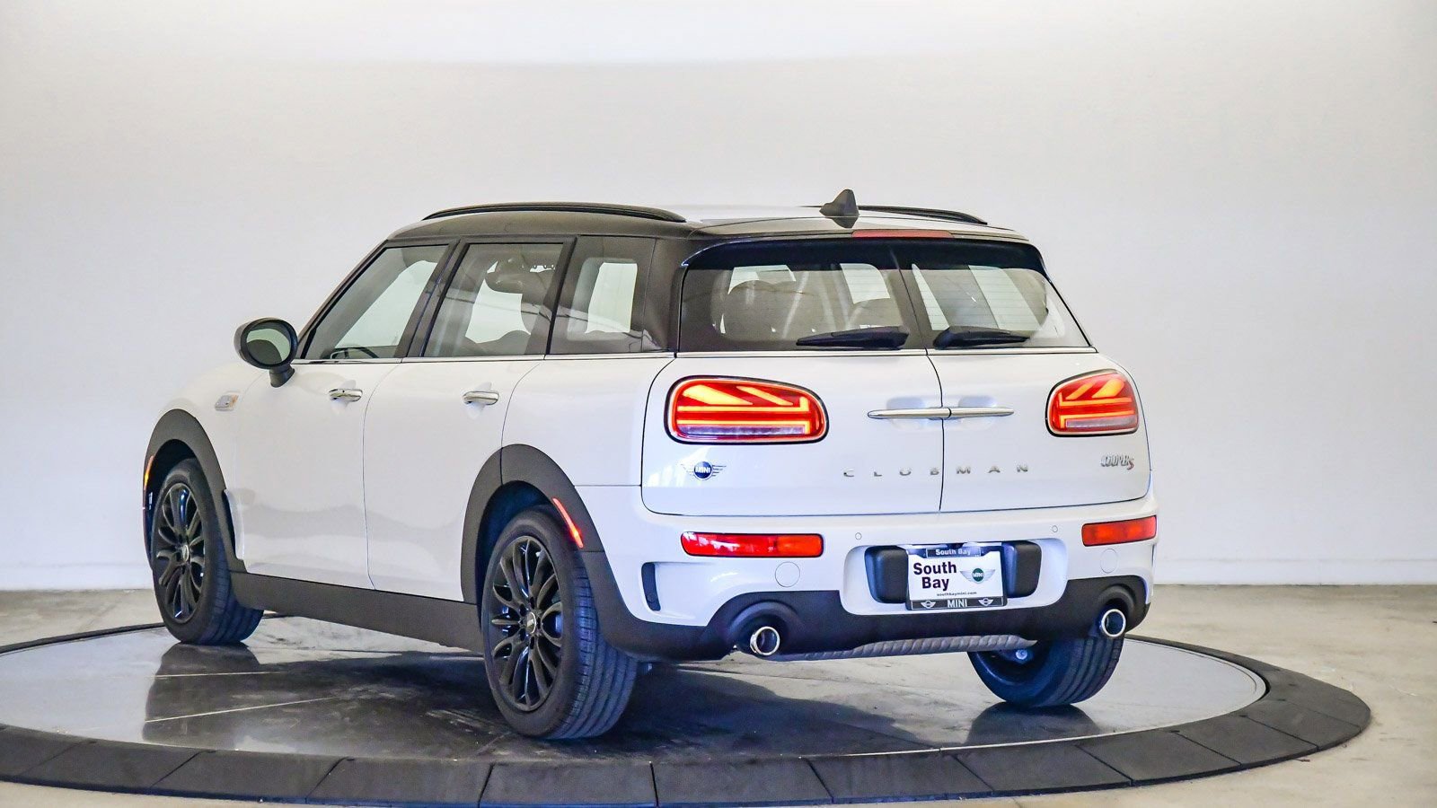 Certified 2023 MINI Cooper Clubman S image 2