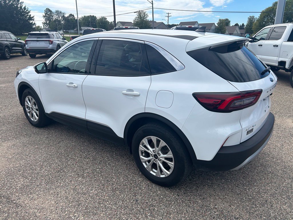 Used 2024 Ford Escape Active w/ Tech Pack #2 AWD/4WD image 5