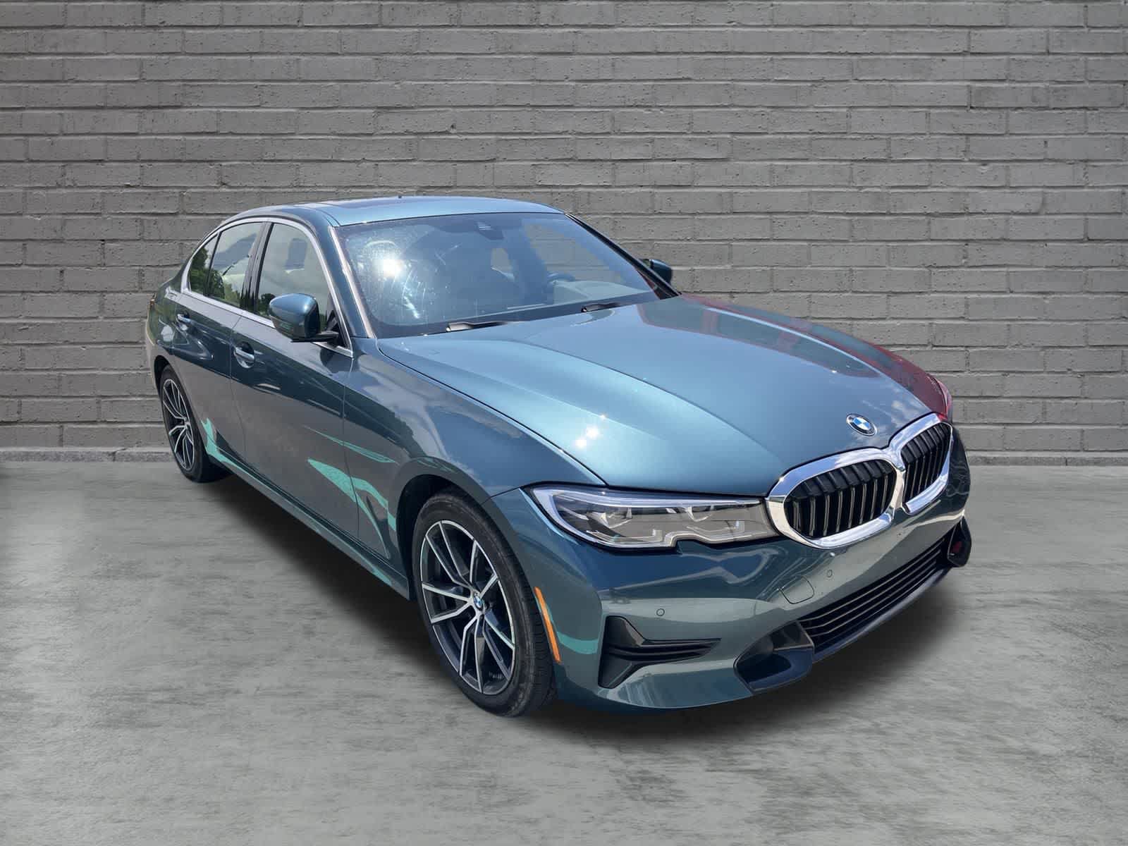 Used 2021 BMW 330i xDrive Sedan w/ Convenience Package AWD/4WD image 3