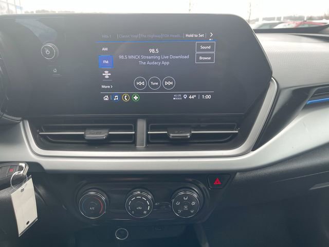 Certified 2025 Chevrolet Trax LS image 13