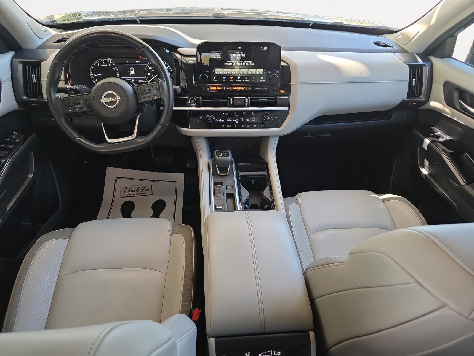 Used 2022 Nissan Pathfinder SL w/ SL Premium Package image 2