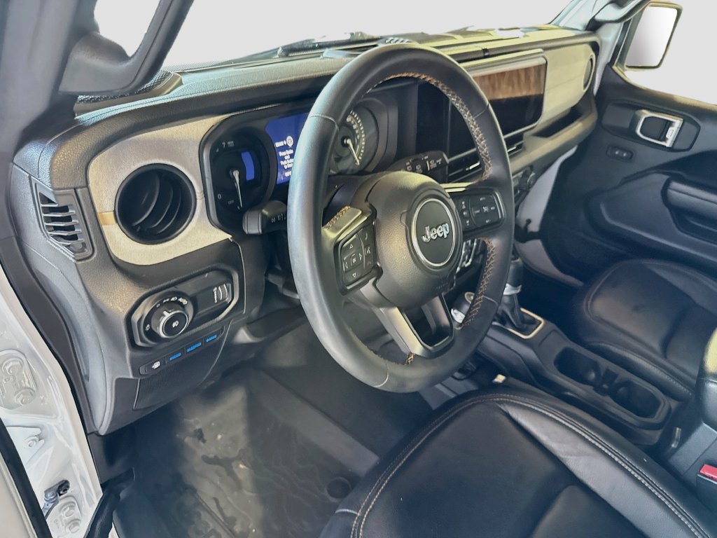 Used 2024 Jeep Wrangler Unlimited AWD/4WD image 10