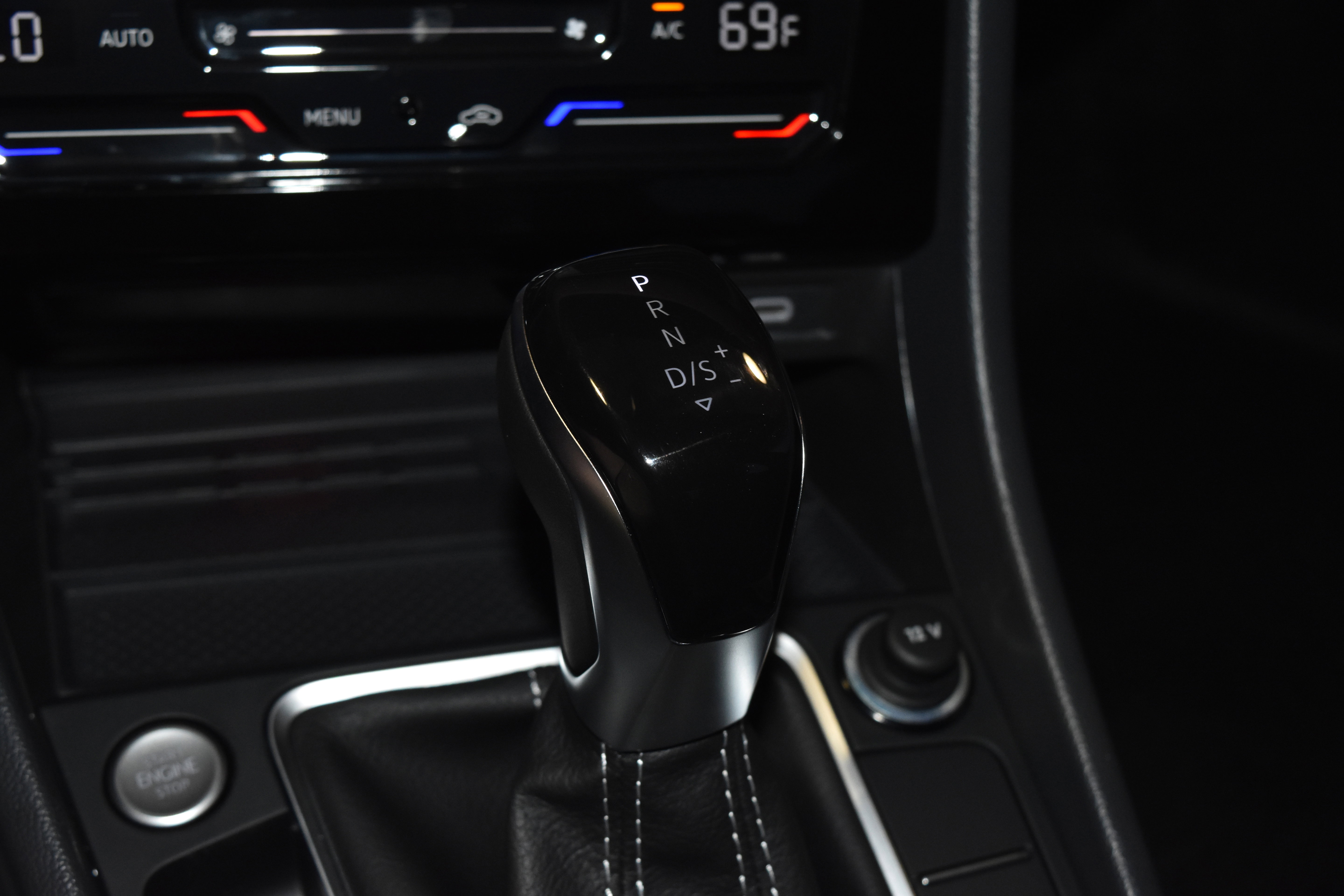New 2026 Volkswagen Jetta SEL FWD image 15